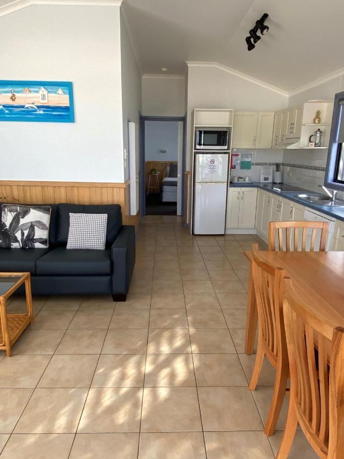 Tuross Beach Cabins & Campsites ターオス・ヘッド エクステリア 写真