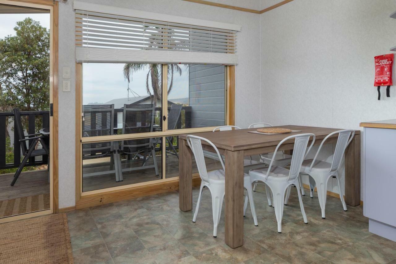 Tuross Beach Cabins & Campsites ターオス・ヘッド エクステリア 写真